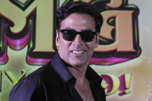 Akshay Kumar's 'OMG' costume to be auctioned for charity